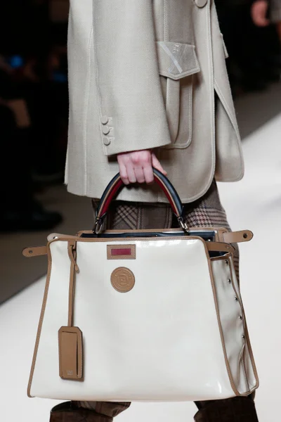 Look 14